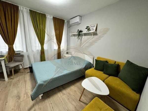 Дава се под наем Едностаен апартамент в Варна, Център - 30 кв.м за 390 € - Снимка #2