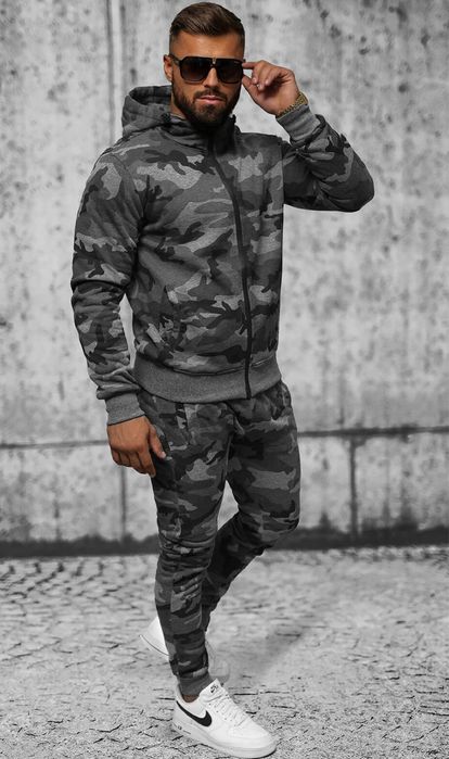 Ватиран мъжки спортен комплект