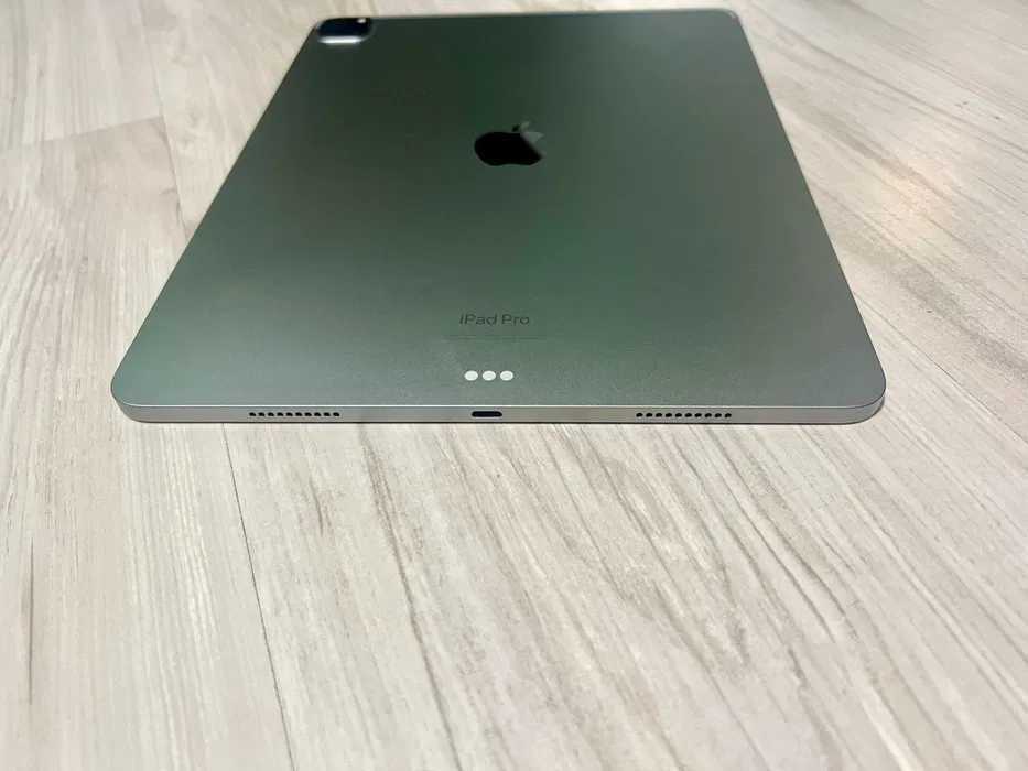 iPad Pro 12,9 Gen 6 128gb WI-FI pentru piese