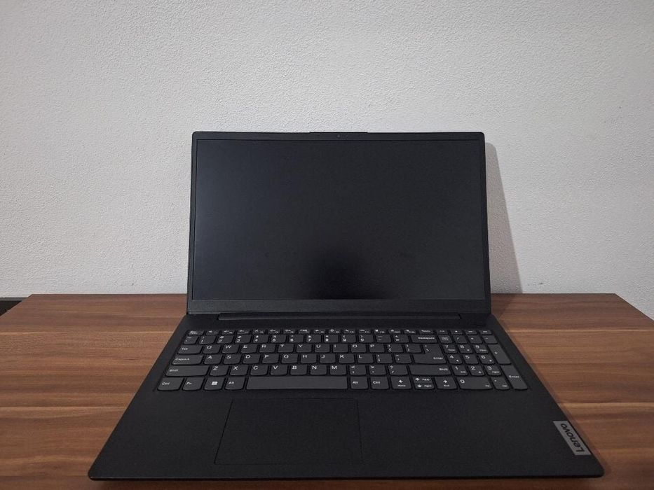 Laptop Lenovo IdeaPad Slim 3 15IAH8 i5-13420H 8GB SSD 256GB + Tastatură Gaming
