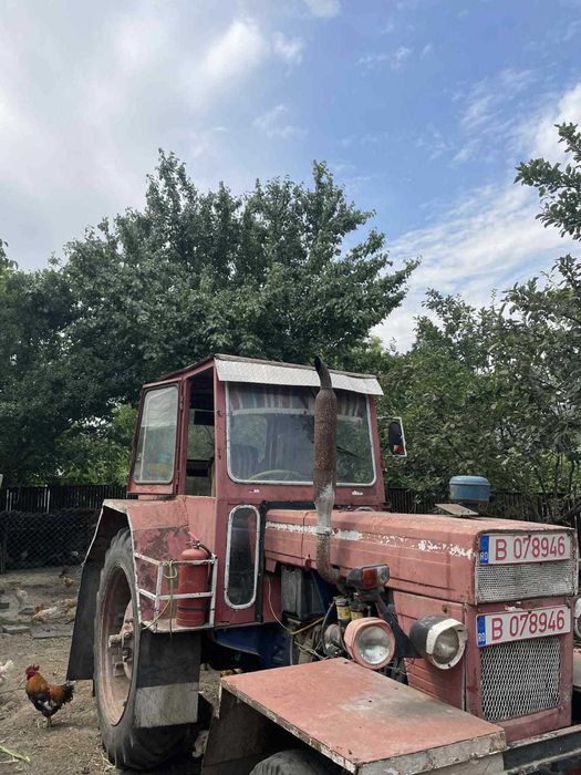 Vand tractor u650 cu utilaje si separat