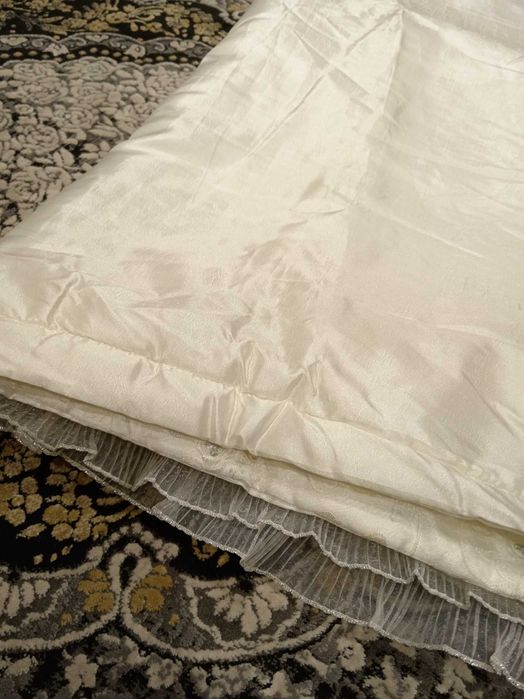 Покрывало почти новое