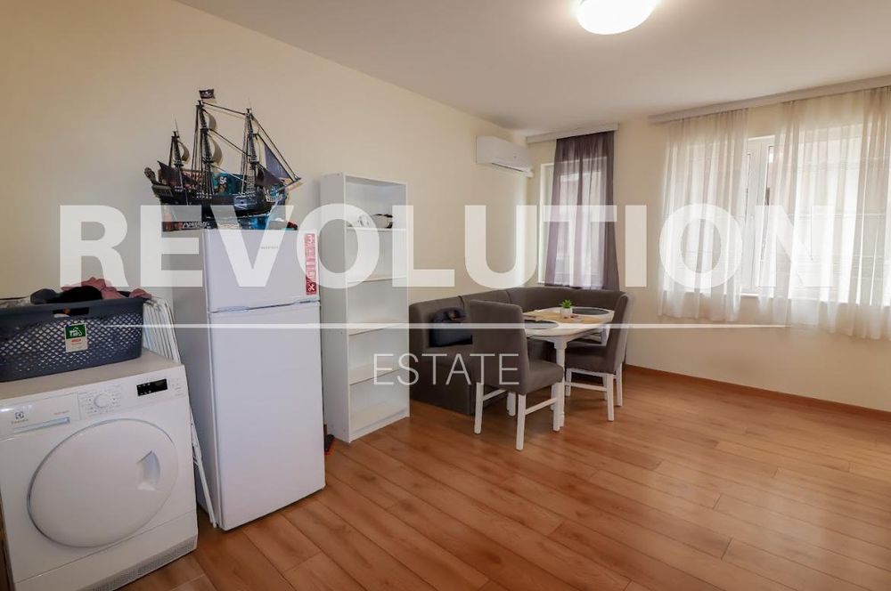 Дава се под наем Двустаен апартамент в Варна, Левски - 57 кв.м за 428.91 € - Снимка #2
