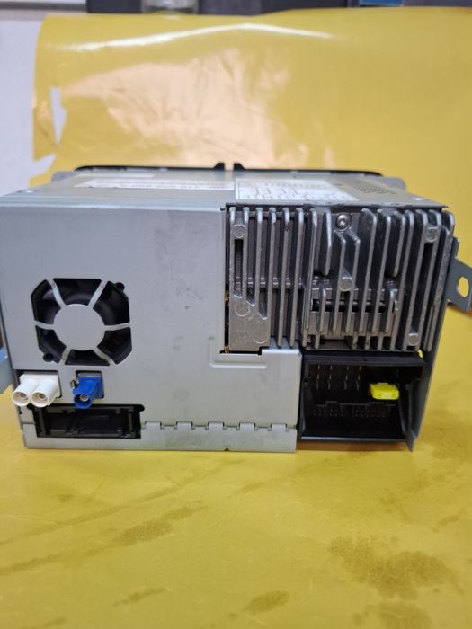 Vand navigatie rns510 vw touran 2012 perfect  functionala cu cod