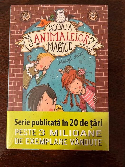 Vând carti pentru copii/ adolescenti