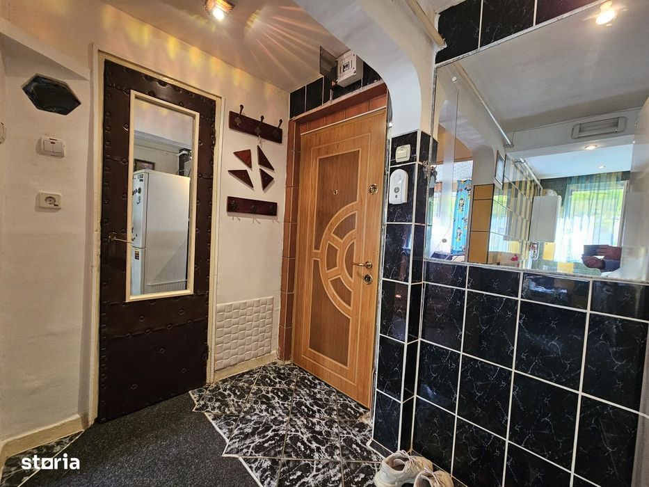 Apartament 2 camere decomandat etaj 2 zona Bejan