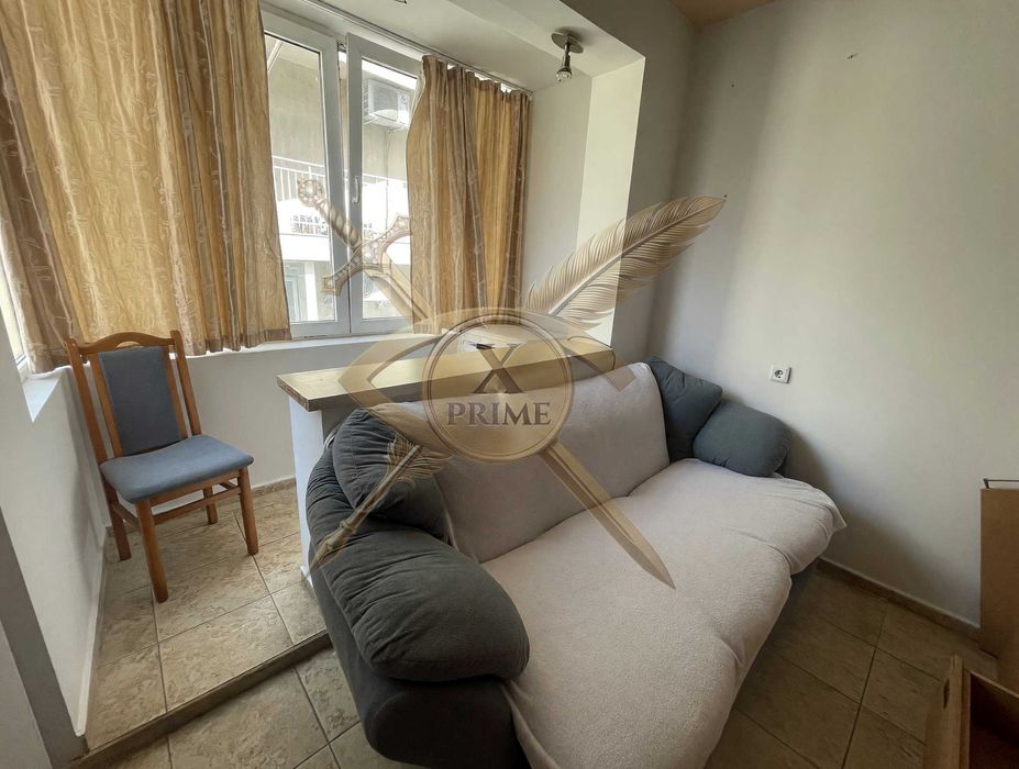 Дава се под наем Едностаен апартамент в Варна, Център - 30 кв.м за 330 € - Снимка #1