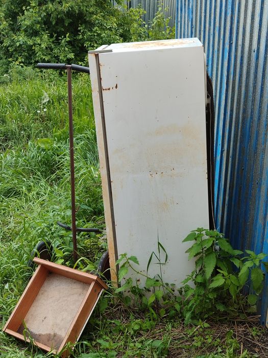 Не рабчие Холодильник и аристоны