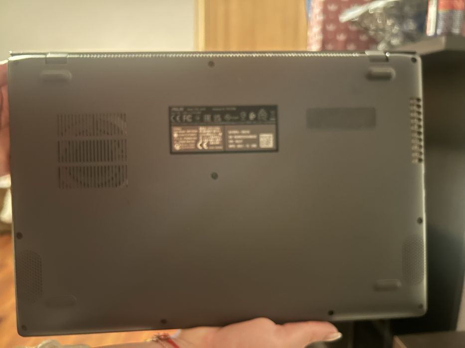Laptop Asus VivoBook X415FAC_X415FA i5 | 8 GB Ram | 256 GB memorie