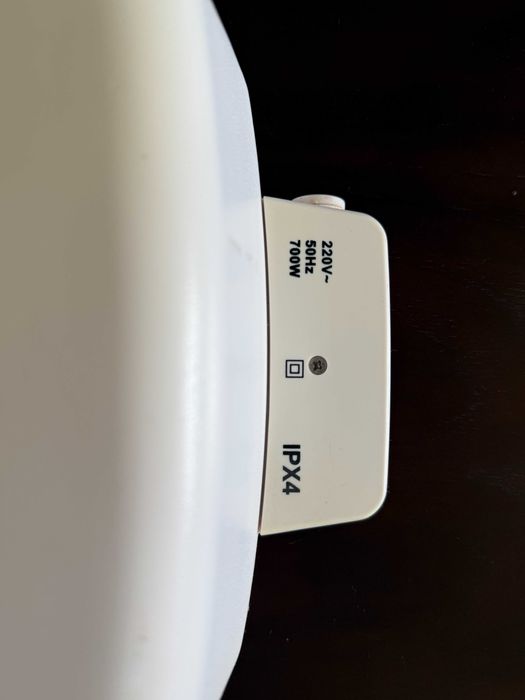 Влагоустойчив сешоар за баня