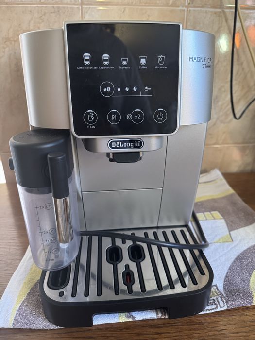 Espressor automat Delonghi Magnifica Start ECAM220.80.SB