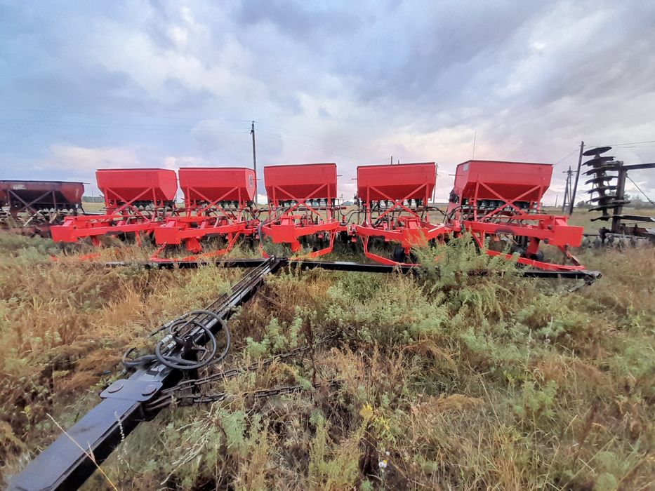 Продам сеялки 5 банок