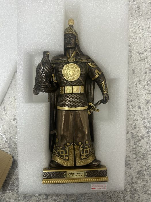 Статуэтка Empire Сайыпқыран новая