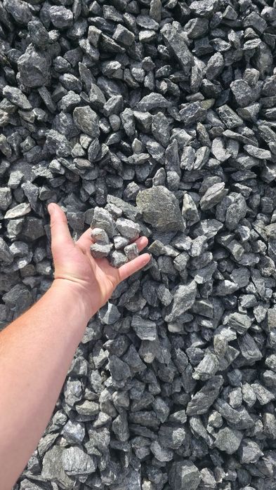 Piatră de munte de diferite tipuri, cu transport inclus. Piatra ornamentala gri si alba
0-4mm
4-8mm
8-16mm
16-25mm
30-60mm
Si bolovani 0-400mm