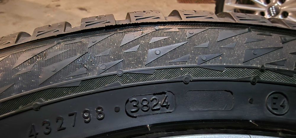 Гуми Nokian 255/45/19 джанти Ауди А8