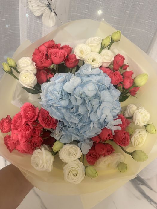 Цветы свежие два букет