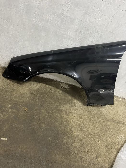 Продам бамбер и левое крыло от мерседеса