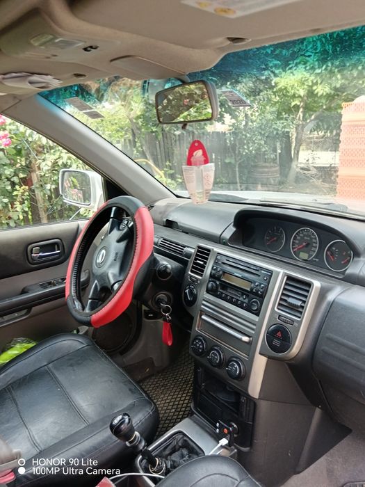 Vând Nissan Xtrail
