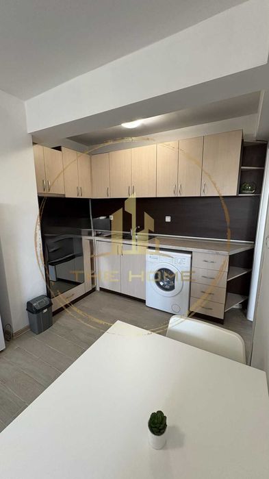 Отлична цена 2 стаен Левски