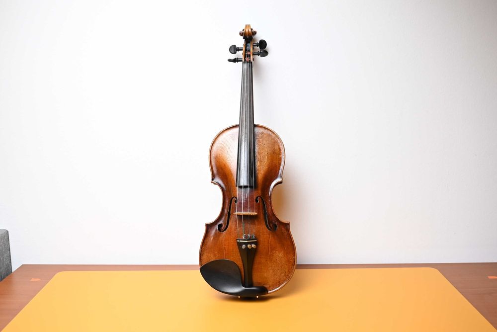 vioara 4/4 intreaga model Nemtesc