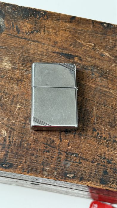 Bricheta Zippo j 12 pat2032695 originala