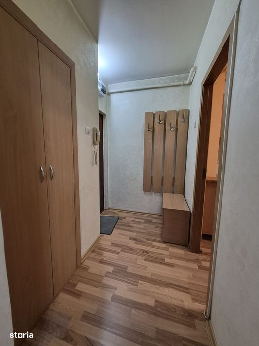 Apartament semidecomandat , parter, Calea Bucuresti-Piata de Flori
