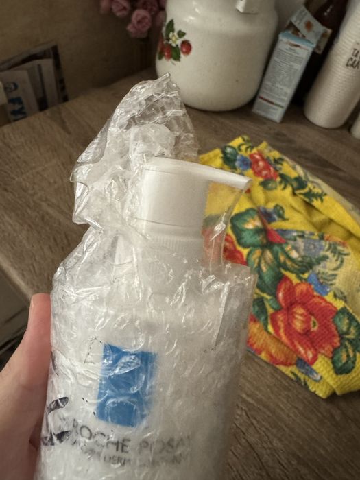 Продам бальзам la roch posay lipikar