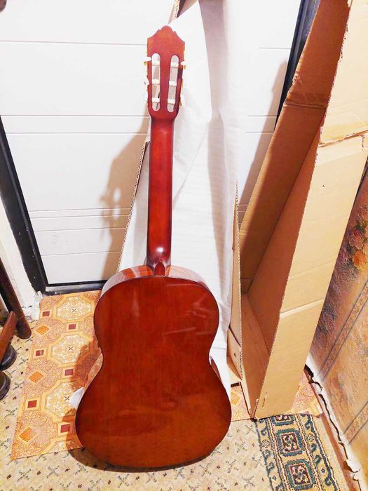 Продам Новую гитару Yamaha C-70