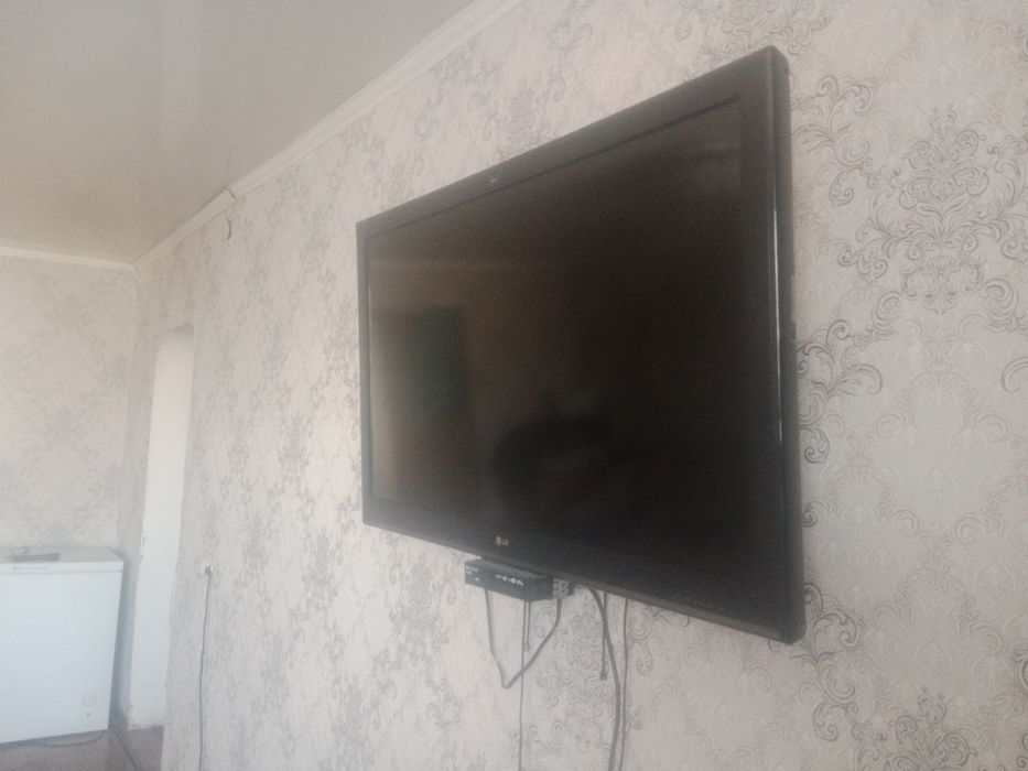 Телевизор  LG2017
