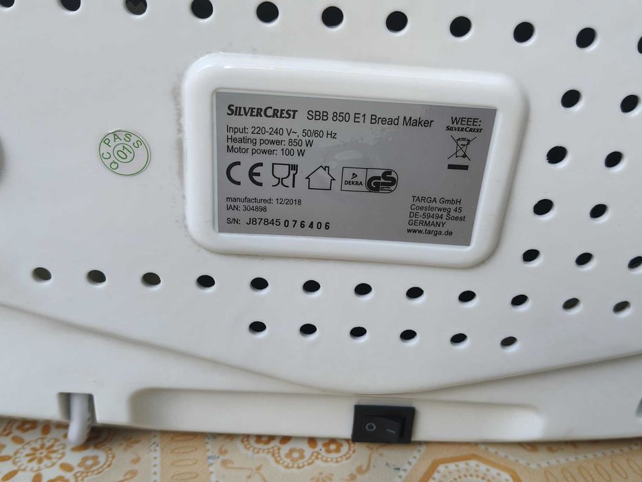 Vand masina de paine Silvercrest, ca noua, 850 W, 16 programe,carte retete,pret 400 lei!
