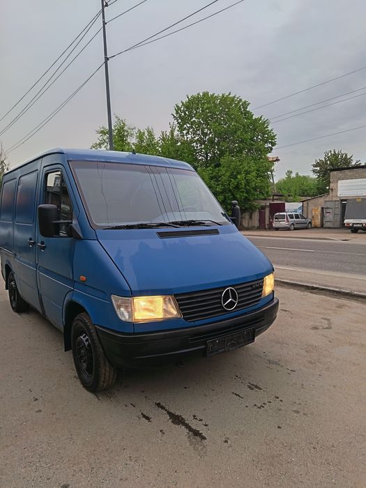 Мерседес Спринтер коммерческий транспорт