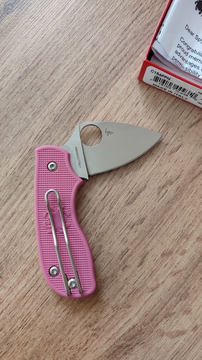 Продам Spyderco новые