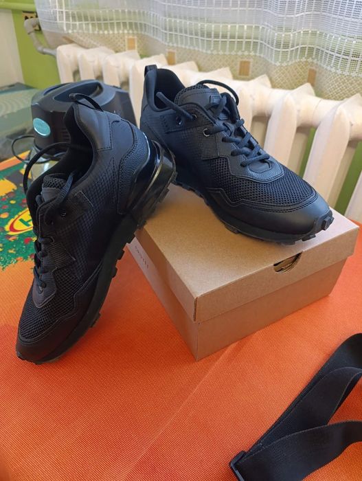 Чисто нови мъжки 44 номер