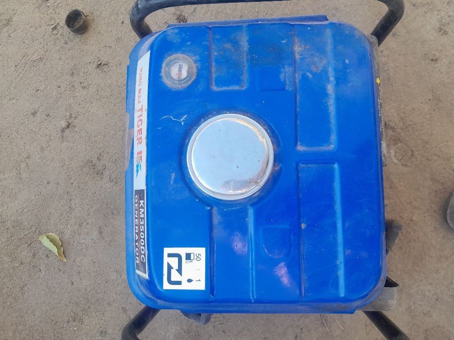 KING MAX Dvijok satiladi