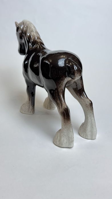 Фарфоровая статуэтка