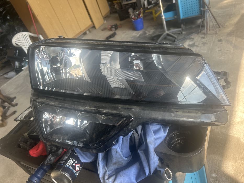 Преден десен Фар за Skoda karoq