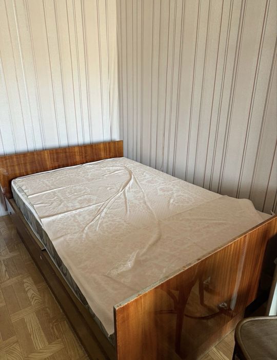 шкафы кровать мебель