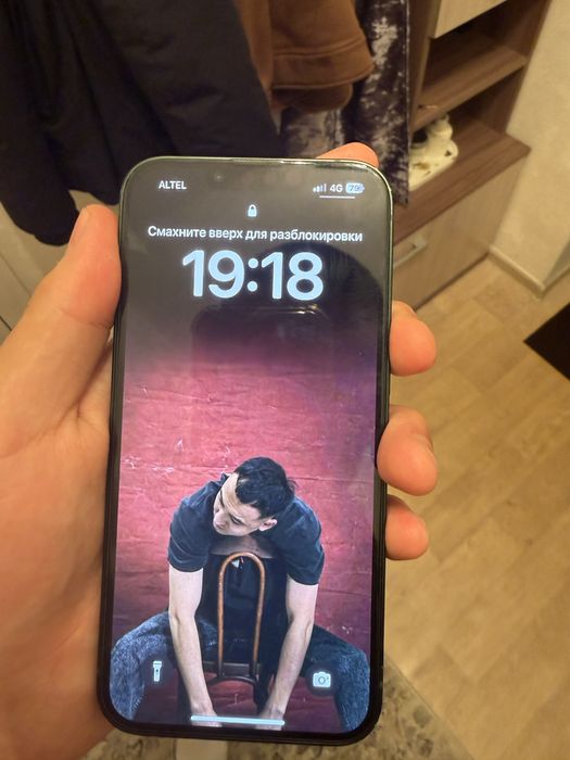 Продается айфон 13