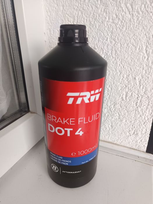 Lichid De frana TRW DOT 4
Lichid de frana TRW DOT4 1