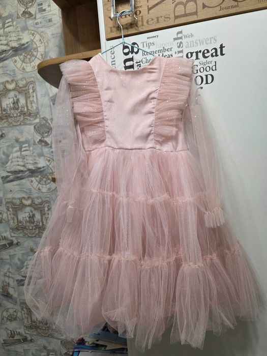 Продаю детские вещи