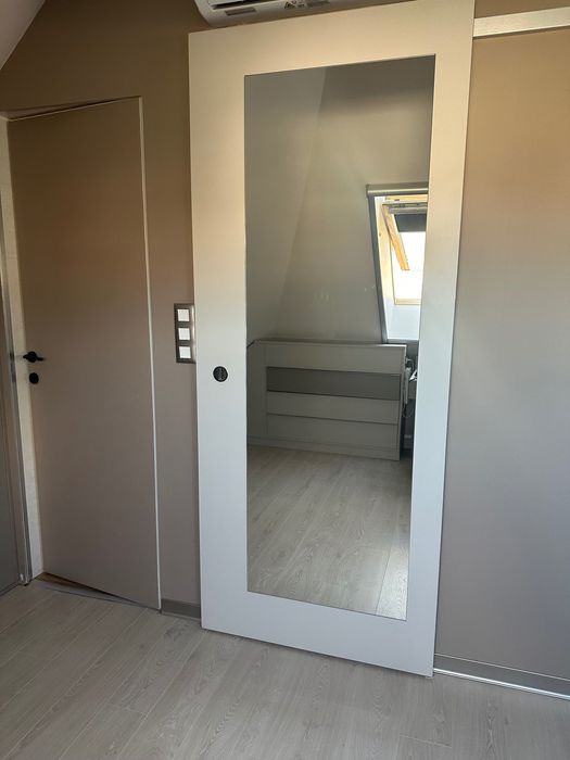 Плъзгаща врата 90 х 218 с огледало