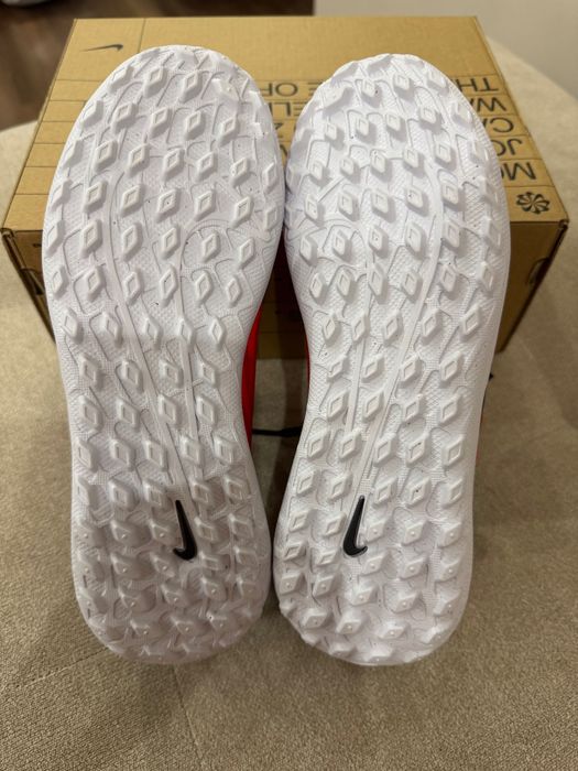 Детски футболни обувки NIKE