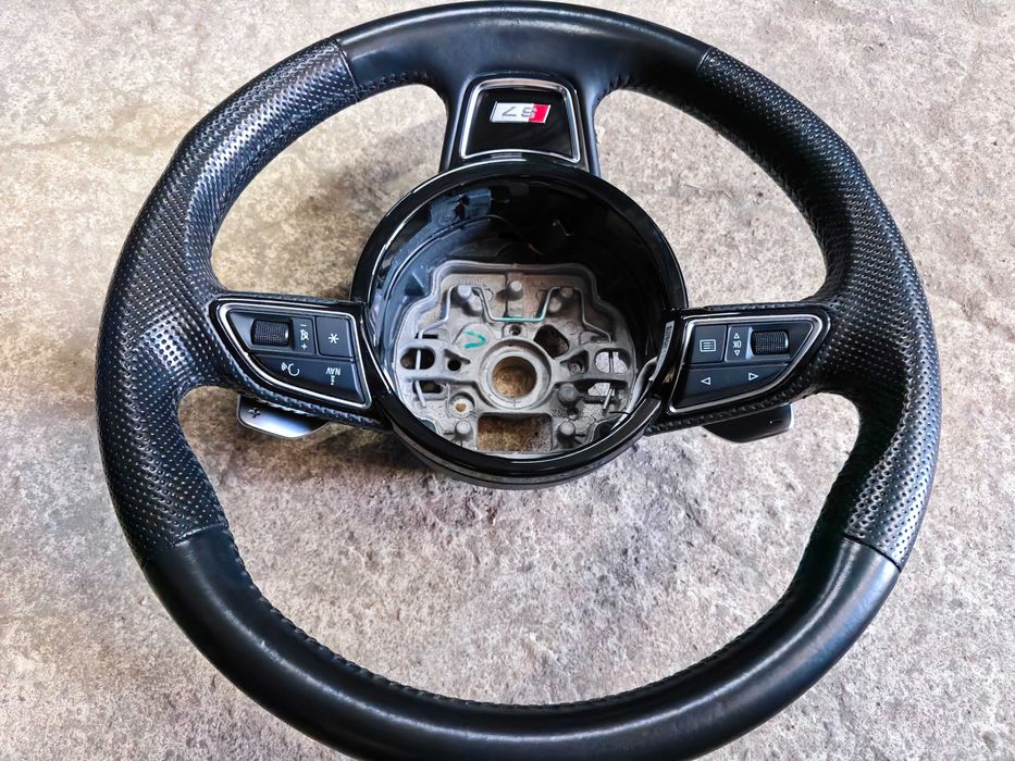 ТОП! Волан Audi A7 S7 4G F1 спортни пера в много добро състояние