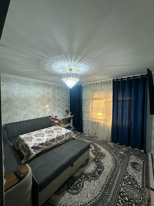 Дом 70 кв есть детская плошадка школа всё есть