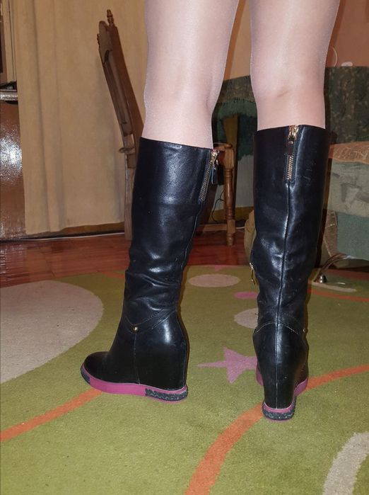 Сапоги женские 39 размер кожаные.