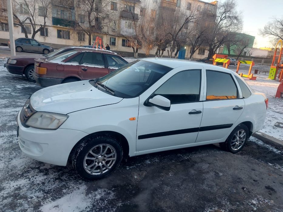 Продам машину Лада гранта
