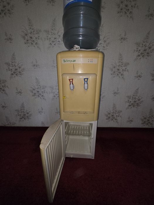 Продам  кулер (диспенсер) для воды
