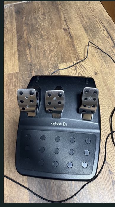 Logitech g29.