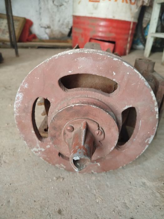 Продам электродвигатели