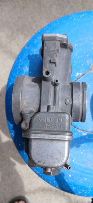 Vând carburatoare 2T
